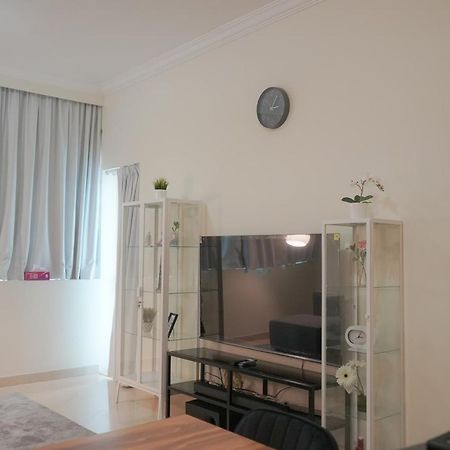 Step Into Serenity - Discover Modern Living In 1Br Apartment With Panoramic Views In Dubai Marina Near Jbr Walk, Beach And Bla Bla Club Εξωτερικό φωτογραφία