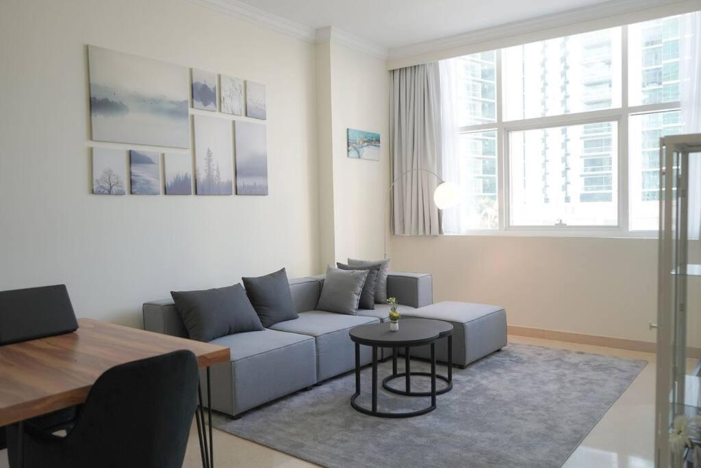 Step Into Serenity - Discover Modern Living In 1Br Apartment With Panoramic Views In Dubai Marina Near Jbr Walk, Beach And Bla Bla Club Εξωτερικό φωτογραφία